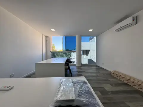Oficina en Condominio Buena Vista