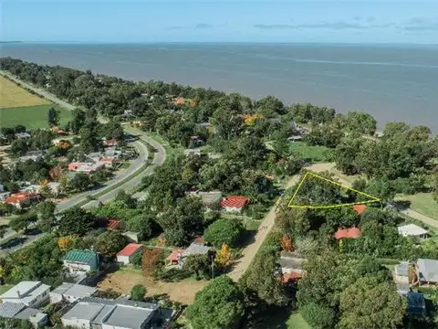 Grán Esquina , Balneario Kiyú. Financiación y/o permuta...