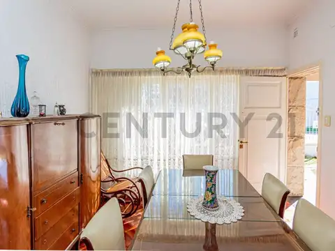 Defensa 1900, Piso 0