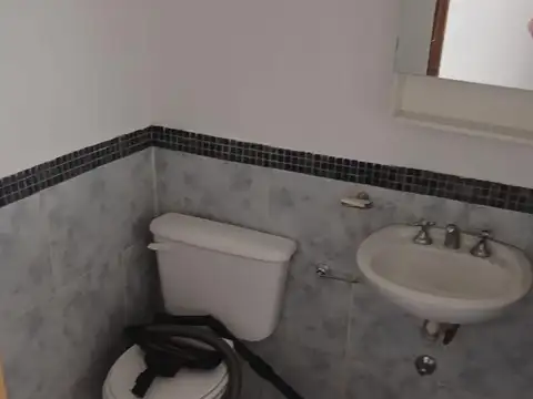 Casa en Alquiler con 1 cochera