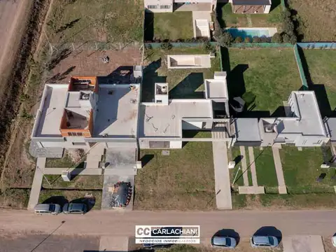 El Talero y Av. Bernando Houssay