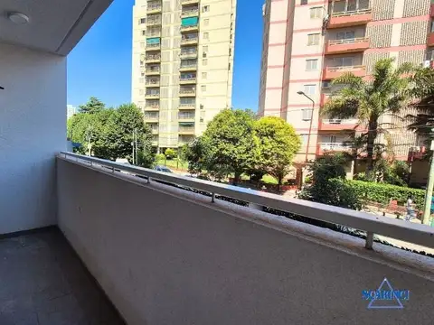 Departamento en Alquiler en Villa Raffo, $ 720.000