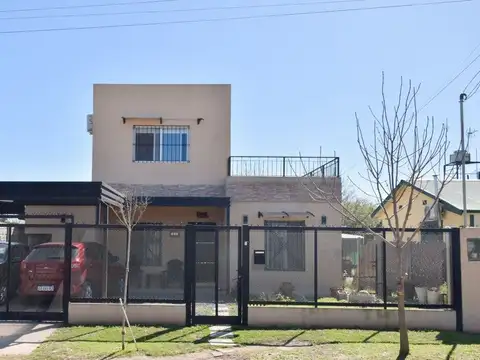 VENTA CASA 4 AMB. B. SEMICERRADO 2 COCHERAS MATHEU