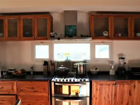 Casa 4 ambientes con 3 baños