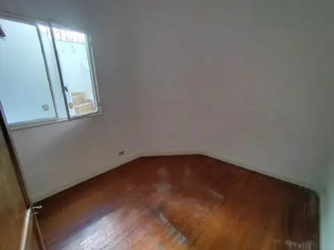 Depto Tipo Casa en Venta 70 años