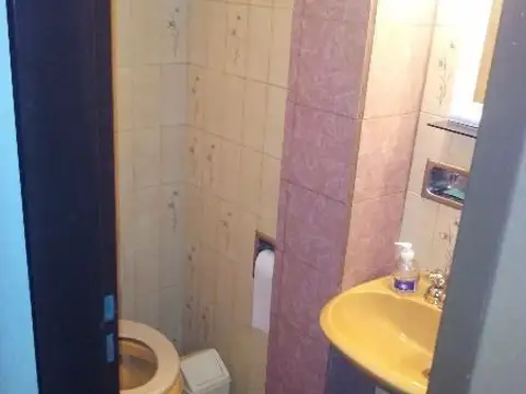 Triplex 5 amb, quincho, cochera