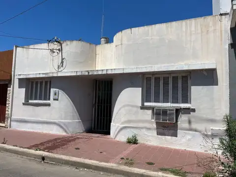 VENTA CASA 2 DORMITORIOS SAN LORENZO APTA CREDITO