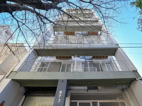 COCHERA CUBIERTA EN VENTA LA PLATA