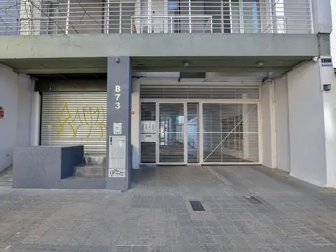 COCHERA CUBIERTA EN VENTA LA PLATA