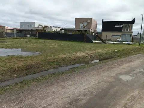 Terreno en Venta en Laguna Azul, USD 12.600