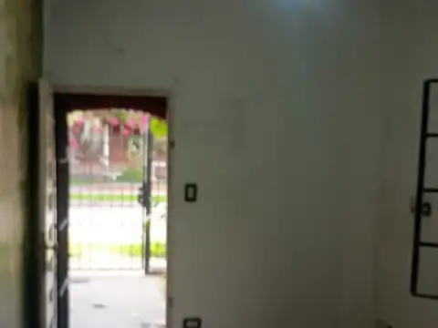 Casa en alquiler en Moron Sur