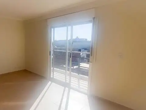Depto Tipo Casa en Venta 8 años