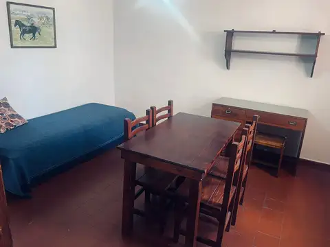 Caseros 1100, Piso PA 6