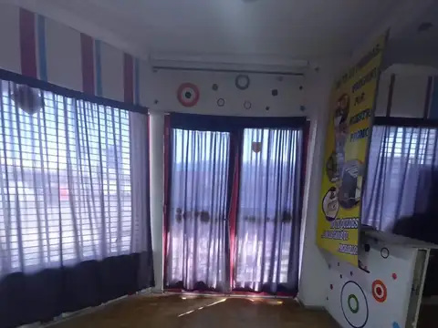 Local en Venta en Moderno, USD 250.000