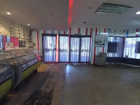 Local en Venta 30 años