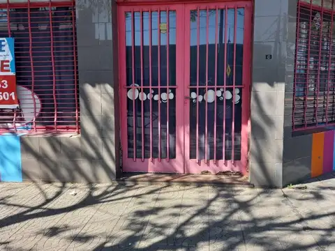 Local en Venta en Moderno, USD 200.000