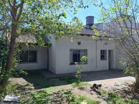 CASA 2 AMB en VENTA MARTINEZ APTO CREDITO