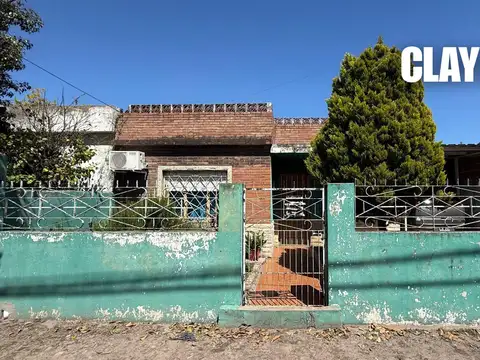 CASA EN VENTA EN CLAYPOLE
