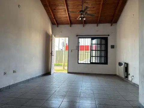 Depto Tipo Casa 3 ambientes con 1 baño