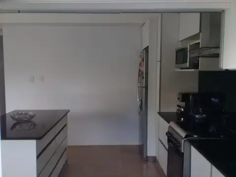 Casa - Barrio Parque Leloir