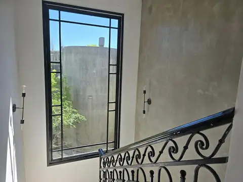 Casa 7 ambientes con 4 baños