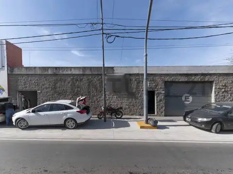 VENTA GALPON EN PILAR CENTRO