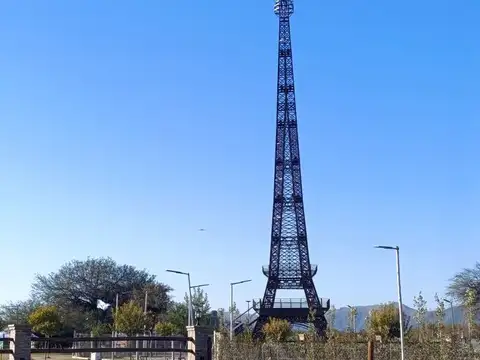 Terreno en Venta de 931,0 m2