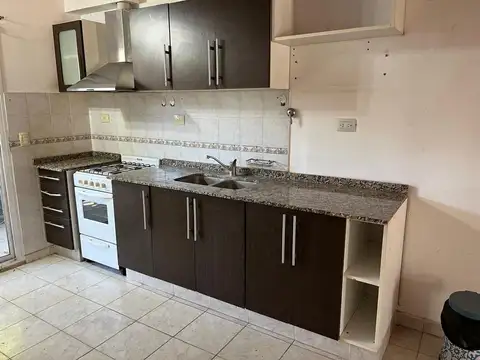 VENTA DUPLEX 3 AMBIENTES EN BARRIO PRIVADO MORENO