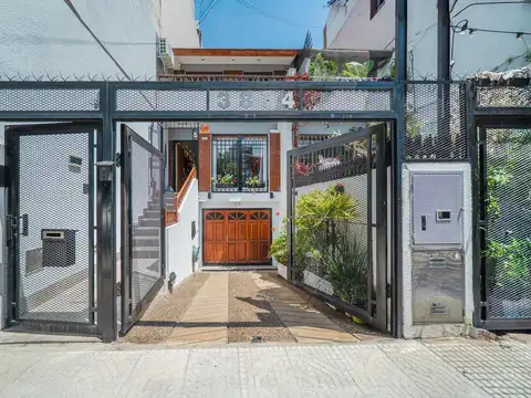 Guardia Vieja 3800,Duplex 4 ambientes C/Cochera y Jardin con parrilla, Reciclado a nuevo Almagro