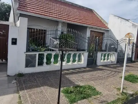 Mariano Necochea 200