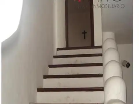 Casa en Solanas 2 dormitorios, jardín y piscina