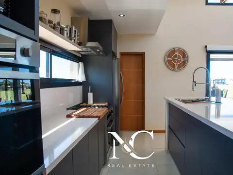 Casa en Venta al Oeste