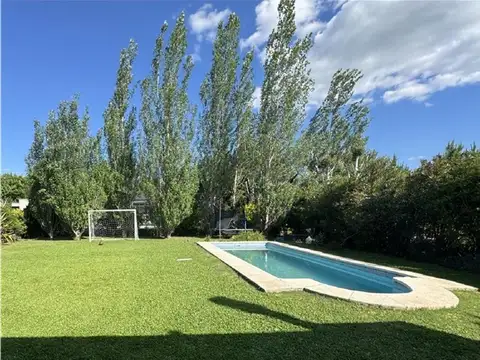 BELLISIMA CASA EN BARRIO CERRADO EL CARDAL