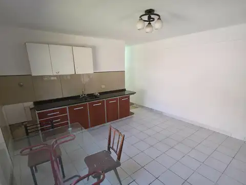 Departamento en Alquiler en Berazategui, $ 450.000