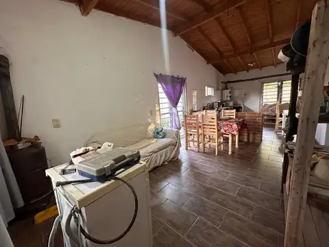 Casa 3 ambientes con 1 baño
