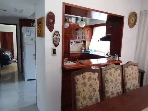 CASA 4 AMBIENTES VENTA PASO DEL REY