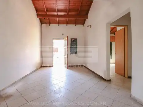 C. Campos al 1900 esquina Entre Rios y Arata