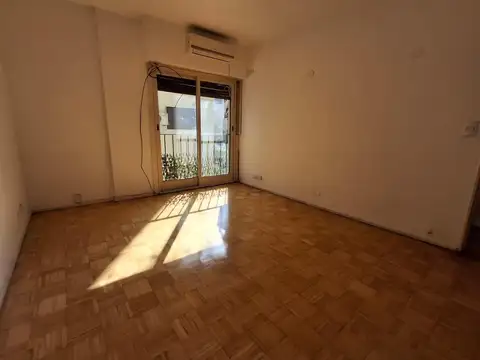 Av Cramer 1900, Piso 4