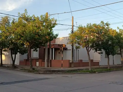 Juan Bautista Alberdi al 400