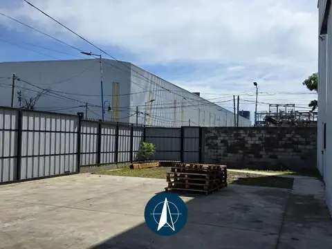 Galpon en Alquiler 32  mts Frente