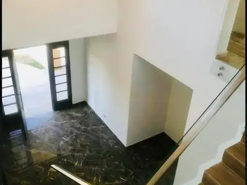 Casa en Alquiler en Los Naranjos, USD 2.000