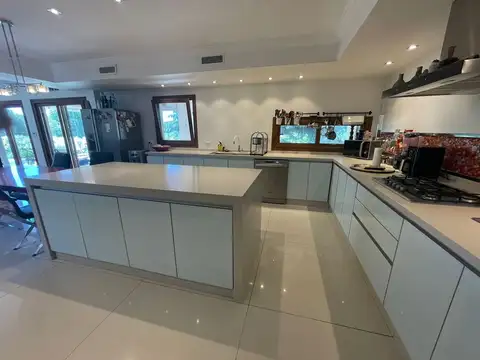 Venta casa 5 AMB B. BUENOS AIRES GOLF BELLA VISTA