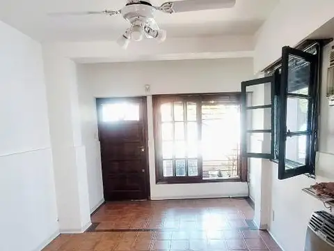 Oficina 3 ambientes con 1 baño