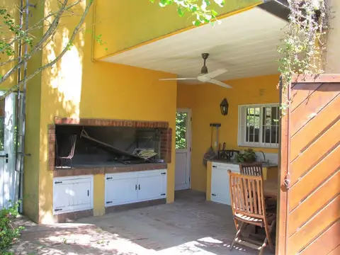 Casa en Venta en Countries y Barrios Cerrados en Pilar, USD 180.000