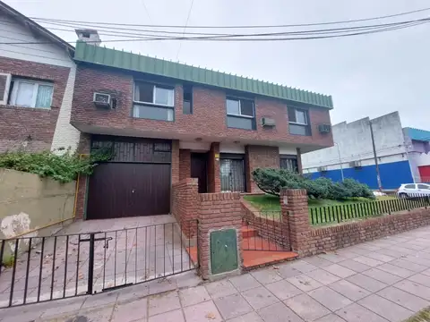 Av. Ricardo Balbin 2000