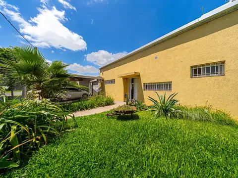 CASA EN VENTA EN ROLDAN