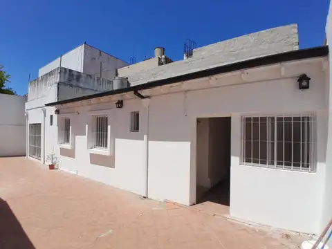 Departamento tipo casa en alquiler en Tigre Centro