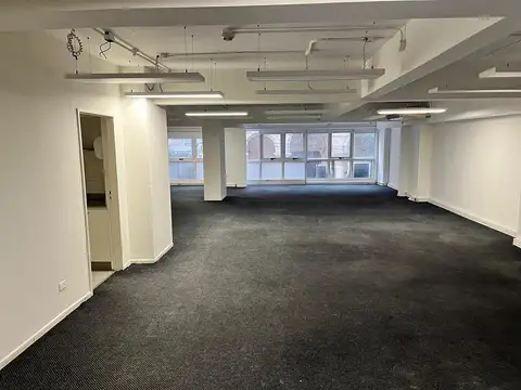 Oficina en Alquiler al Norte