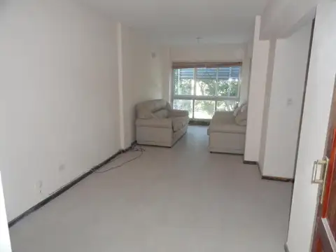 Av Gral Lavalle 2842