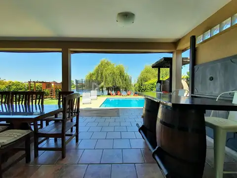 Casa en Alquiler Temporal de 4 dormitorios